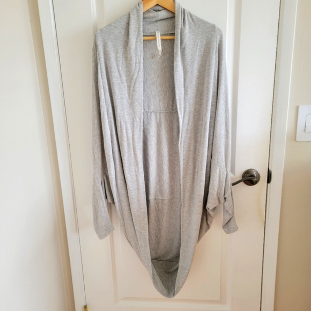 Aritzia The Group Babaton Drapey Cocoon Cardigan Gray XS/S